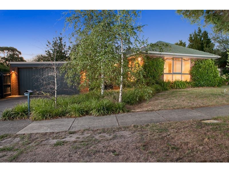 3 Bush Court, Langwarrin VIC 3910