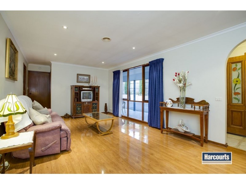 8 Pellita Way, Langwarrin VIC 3910