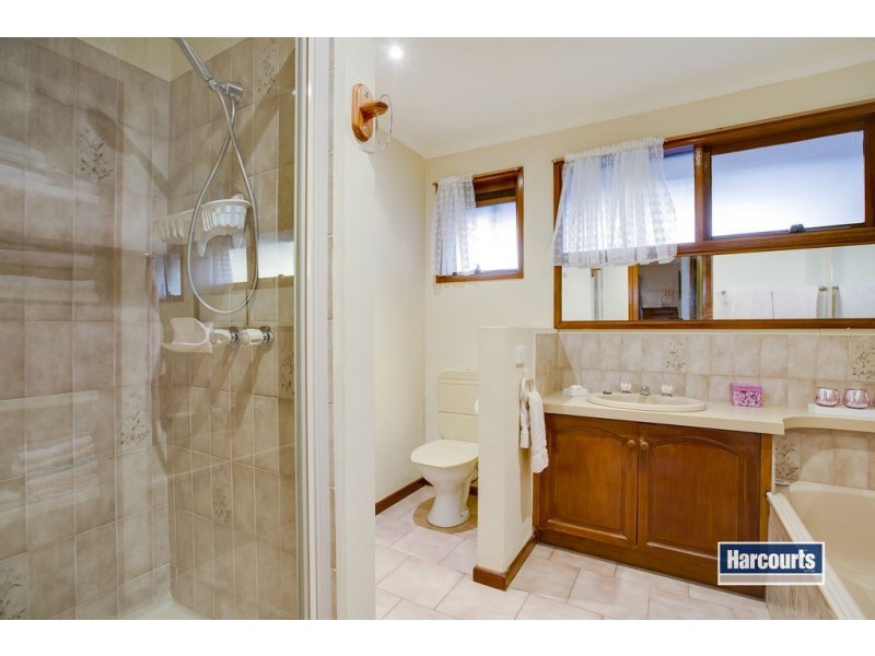 8 Pellita Way, Langwarrin VIC 3910