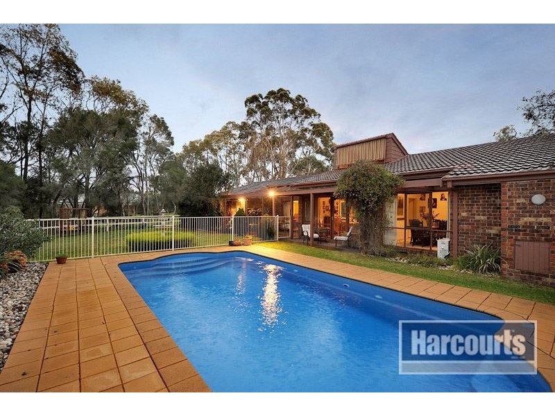 64 Hill Crest Drive, Langwarrin VIC 3910