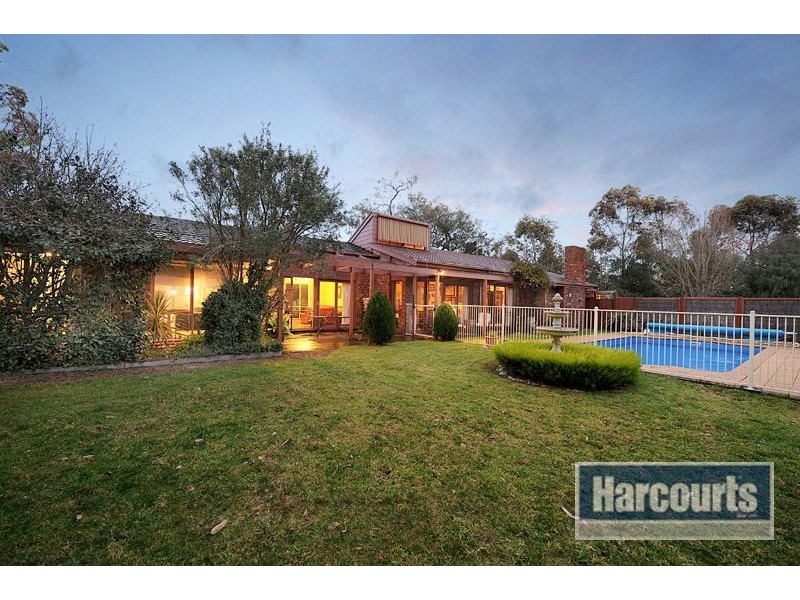64 Hill Crest Drive, Langwarrin VIC 3910