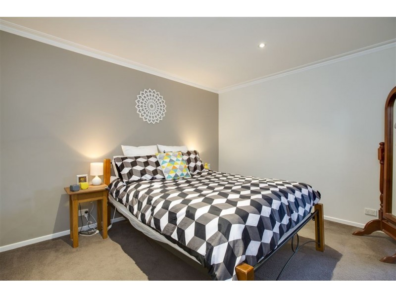 39 Dunn Crescent, Langwarrin VIC 3910