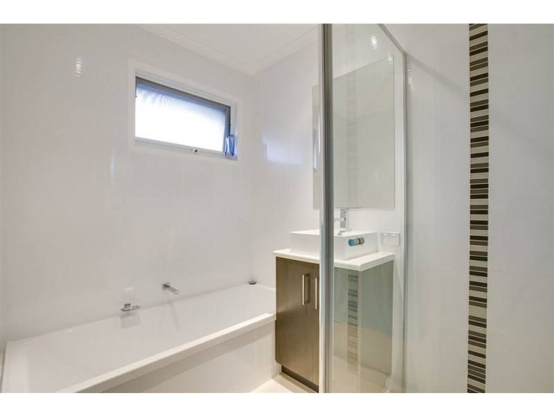 39 Dunn Crescent, Langwarrin VIC 3910