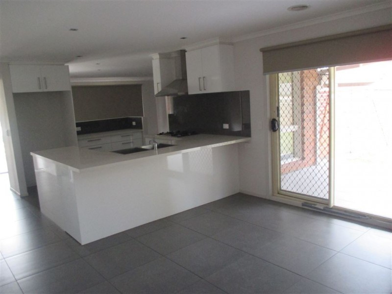 5 Lautrec Street, Frankston VIC 3199
