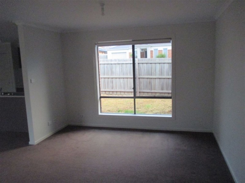 7 Lombardi Close, Skye VIC 3977