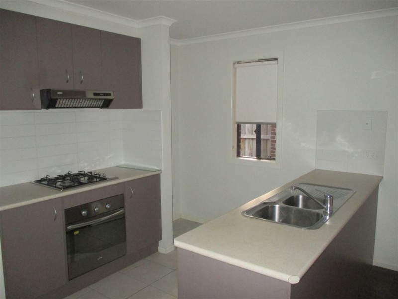 7 Lombardi Close, Skye VIC 3977