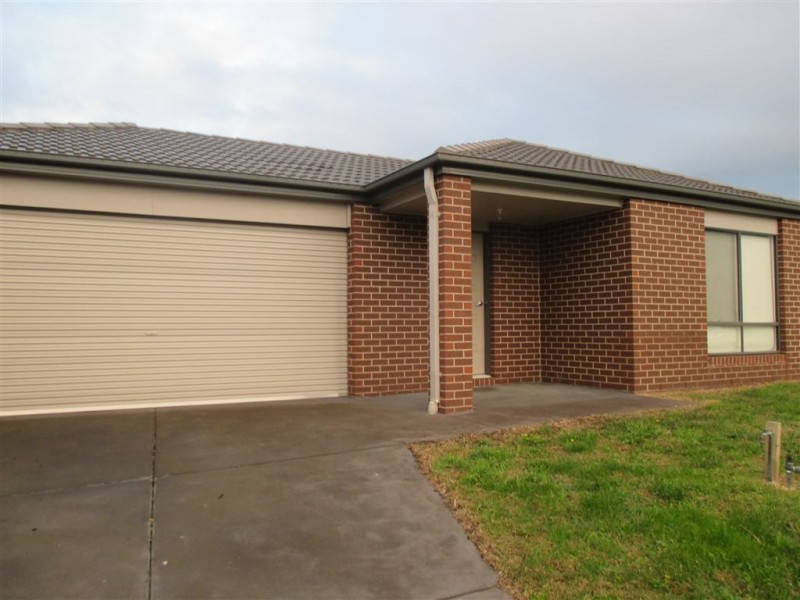 7 Lombardi Close, Skye VIC 3977