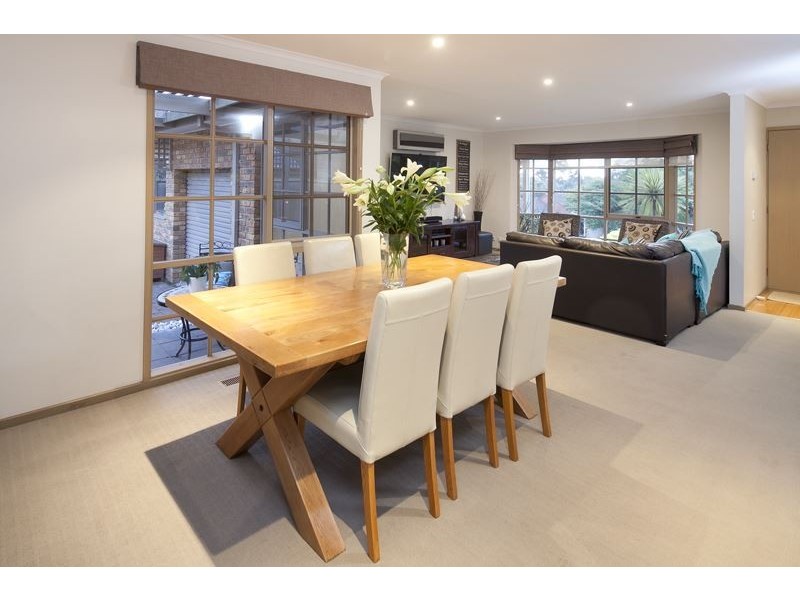 8 Villosa Close, Langwarrin VIC 3910