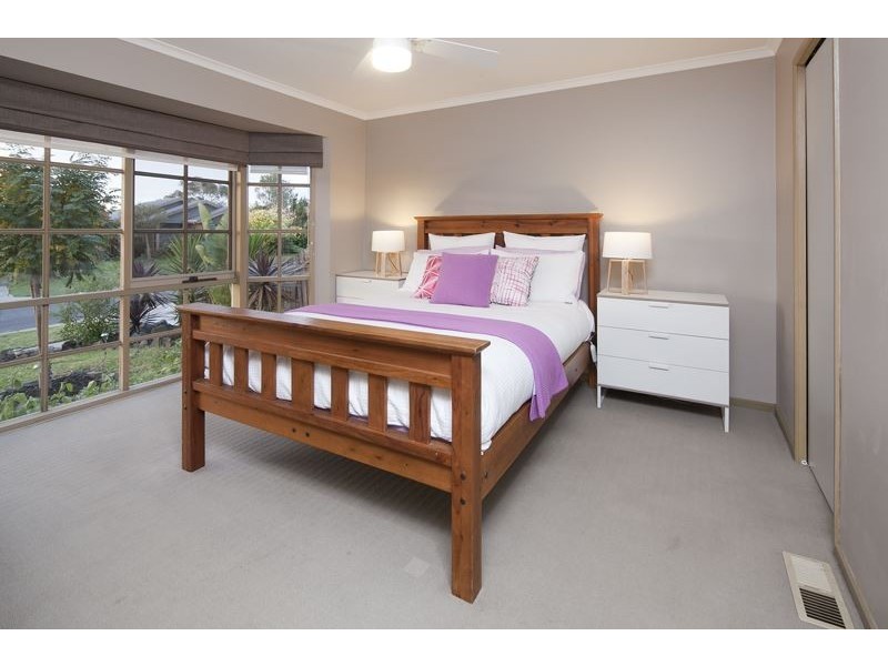 8 Villosa Close, Langwarrin VIC 3910