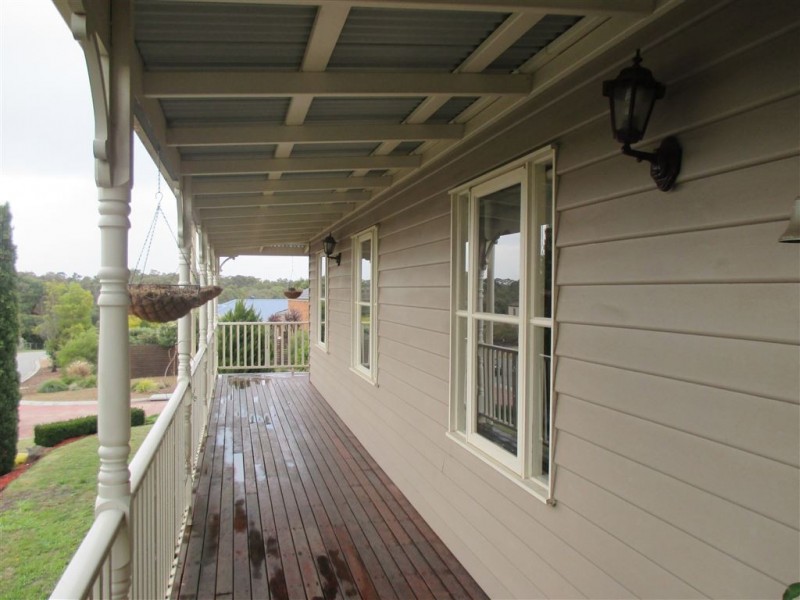 2 Brown Thornbill Court, Langwarrin VIC 3910