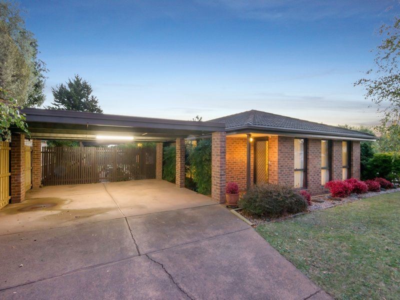 11 Burgess Drive, Langwarrin VIC 3910