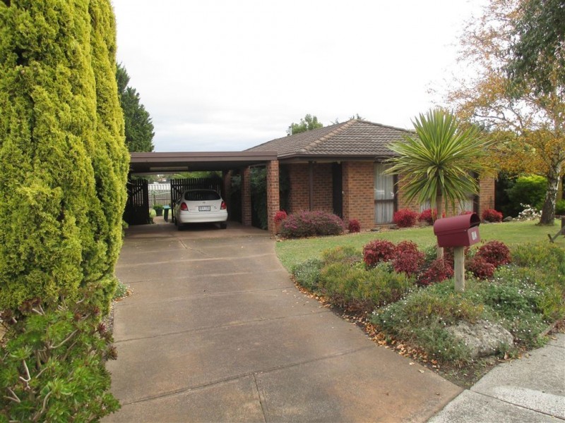 11 Burgess Drive, Langwarrin VIC 3910