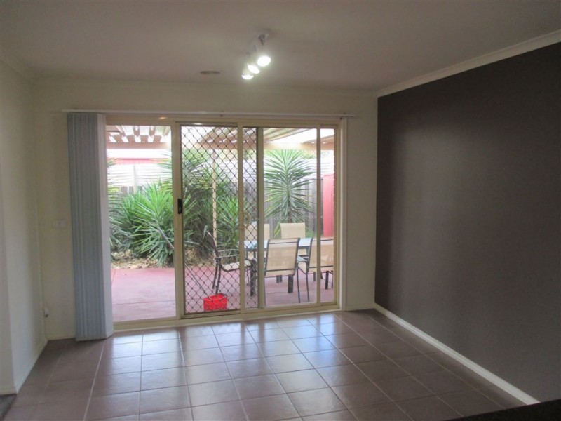 2/55 Richard Drive, Langwarrin VIC 3910