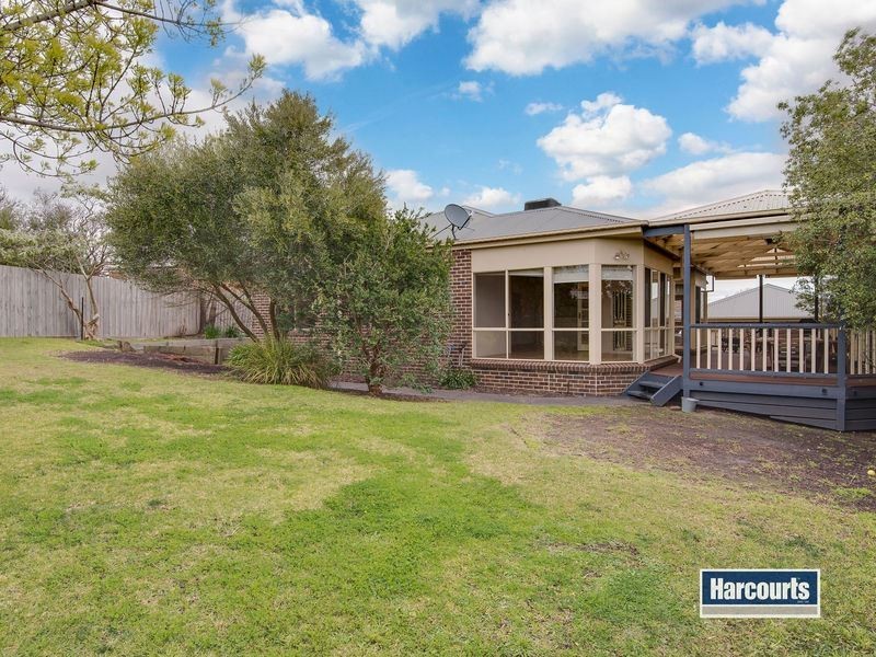 21 Huntingtower Crescent, Langwarrin VIC 3910