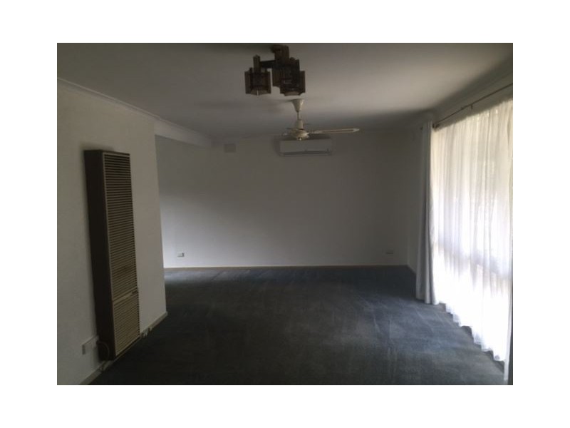 5 Dunraven Court, Langwarrin VIC 3910