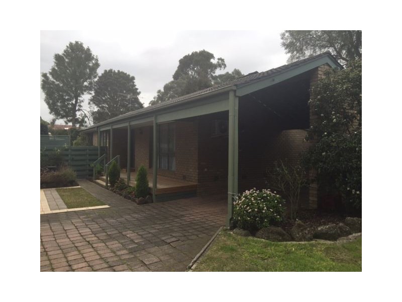 5 Dunraven Court, Langwarrin VIC 3910