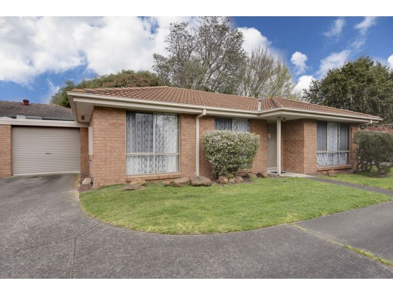 2/11 Lloyd Street, Langwarrin VIC 3910