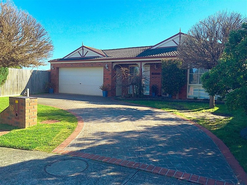 16 Huntingtower Crescent, Langwarrin VIC 3910