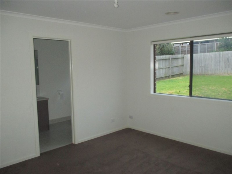 7 Lombardi Close, Skye VIC 3977