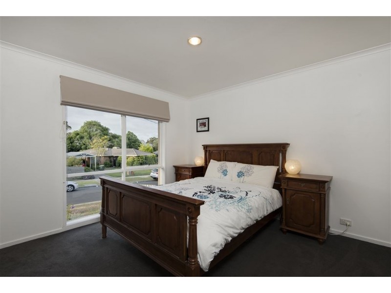 8 Bayport Drive, Langwarrin VIC 3910