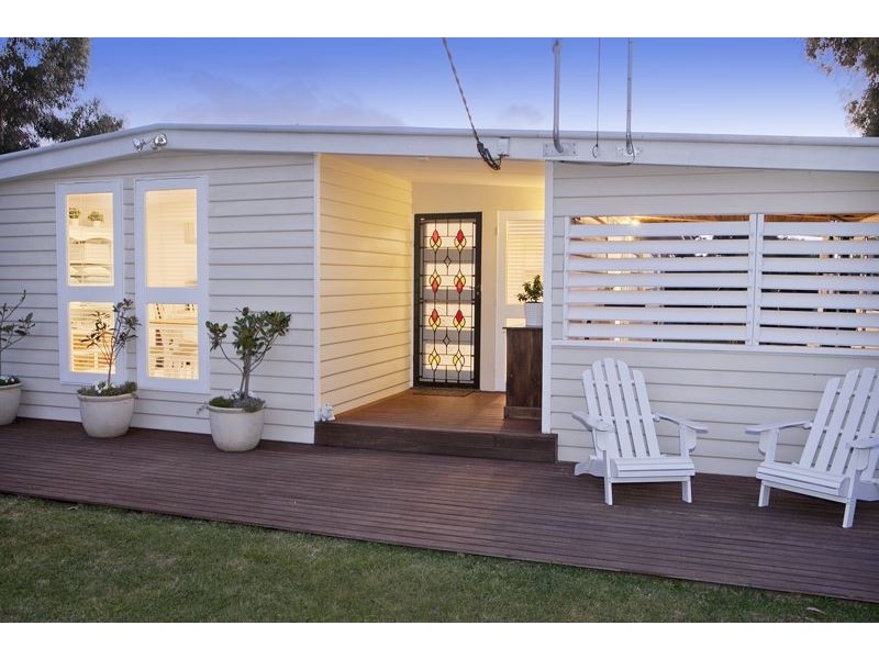 1 Ash Grove South, Langwarrin VIC 3910