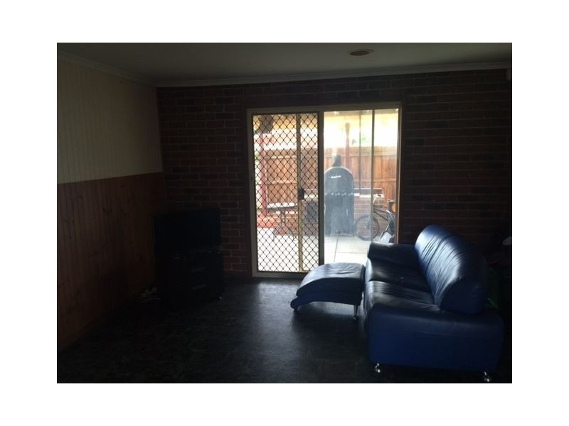 25 McGuigan Drive, Cranbourne West VIC 3977