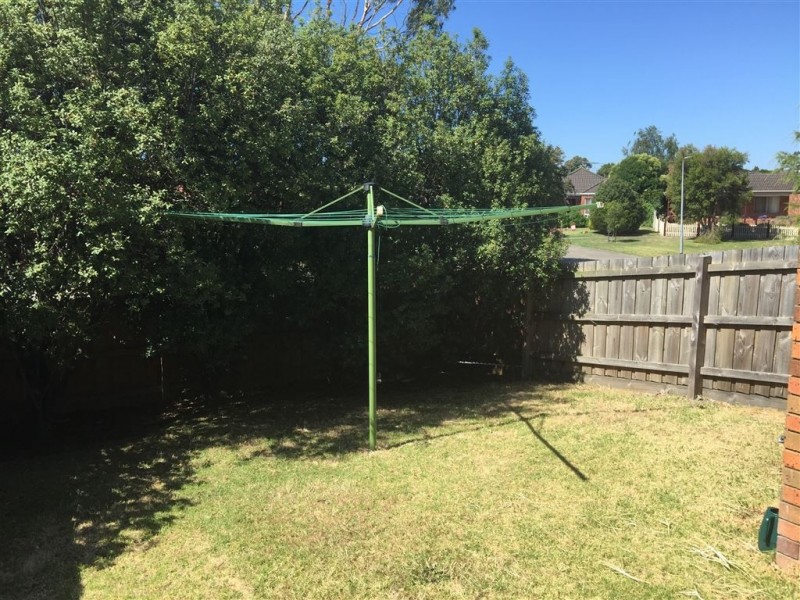 16 Dunn Crescent, Langwarrin VIC 3910