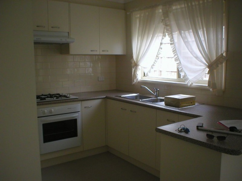 4/15 Potts Road, Langwarrin VIC 3910