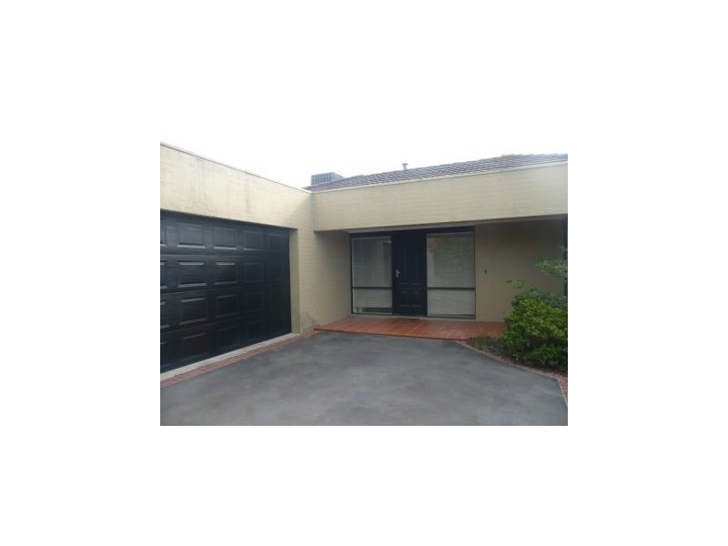 4 Roselands Court, Langwarrin VIC 3910