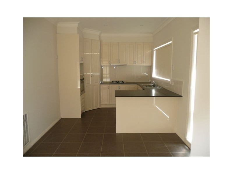 1/30 Myrtle Street, Langwarrin VIC 3910