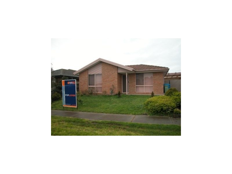 26 Phelan Drive, Cranbourne VIC 3977