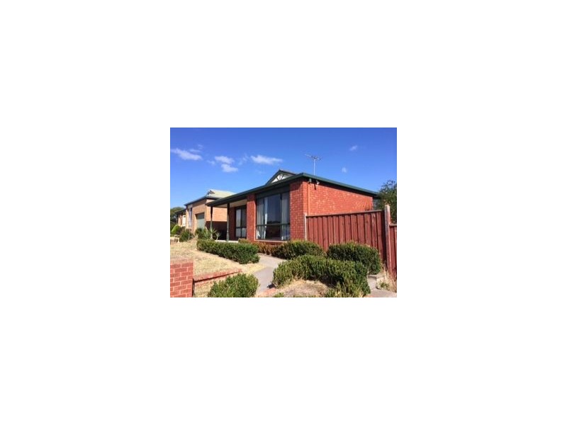 4 Huntly Court, Langwarrin VIC 3910