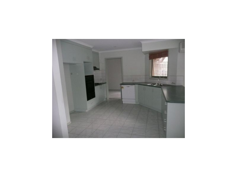 13 Huntly Court, Langwarrin VIC 3910