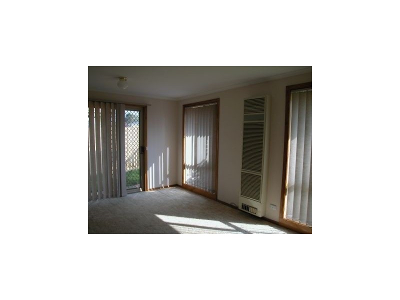 1/35 Dunn Crescent, Langwarrin VIC 3910