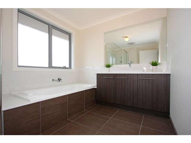 8/27 Greenisland Avenue, Mount Martha VIC 3934