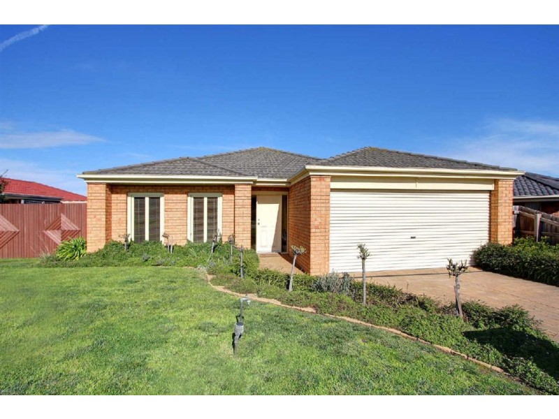 16 Weerona Way, Mornington VIC 3931