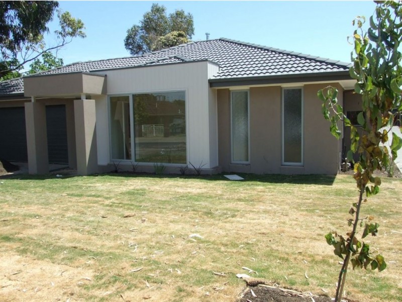 1/35 Van Ness Ave, Mornington VIC 3931