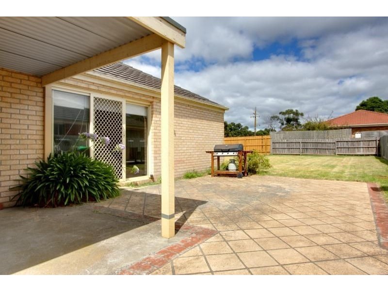 2 Melaleuca Drive, Hastings VIC 3915