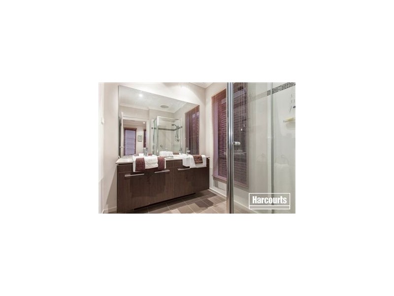 7 Cowes Close, Cranbourne North VIC 3977