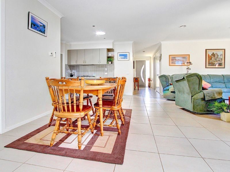 2/27 Green Island Ave, Mount Martha VIC 3934