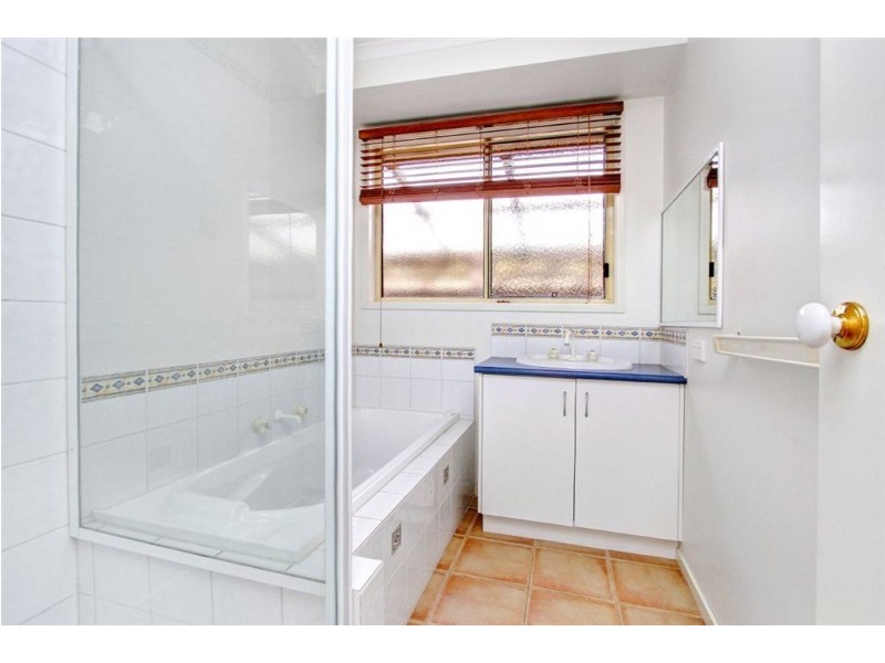 28 Frances Drive, Mount Martha VIC 3934