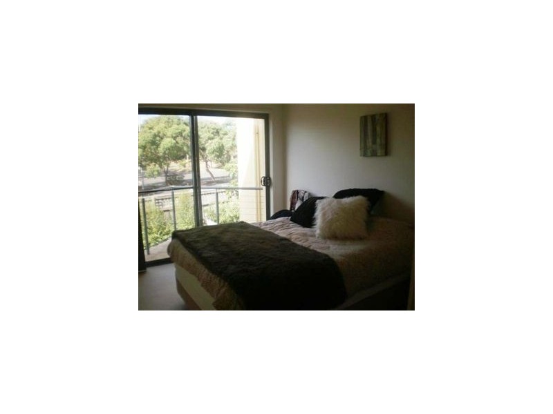 16/2a Bentons Road, Mornington VIC 3931