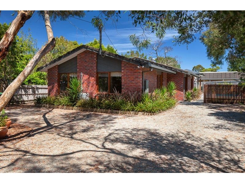 42 Inga Parade, Mount Martha VIC 3934