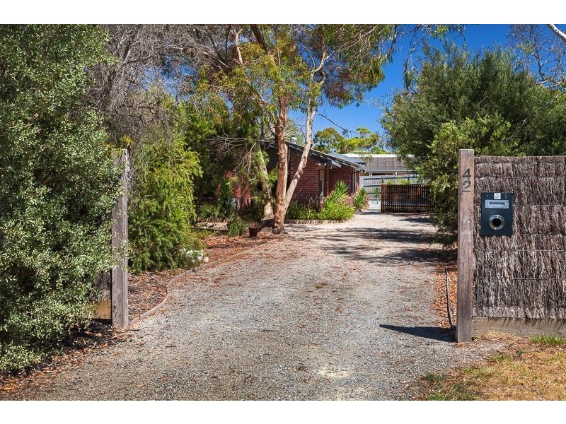 42 Inga Parade, Mount Martha VIC 3934