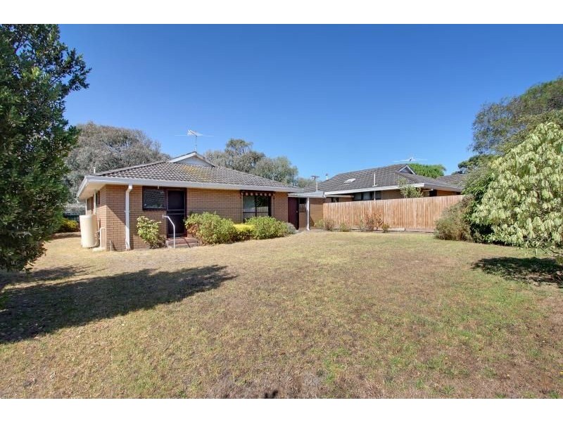 3/14 Johns Road, Mornington VIC 3931