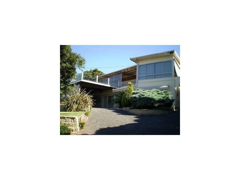 17 Ellerina Road, Mount Martha VIC 3934