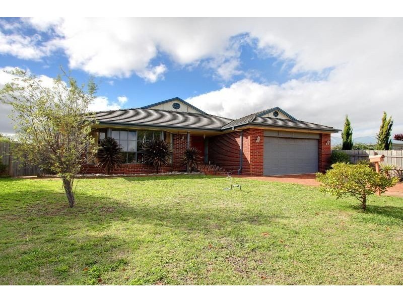 10 Knighton Court, Mornington VIC 3931