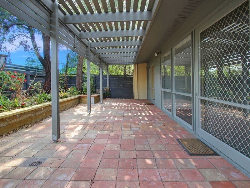 6/8 Johns Road, Mornington VIC 3931