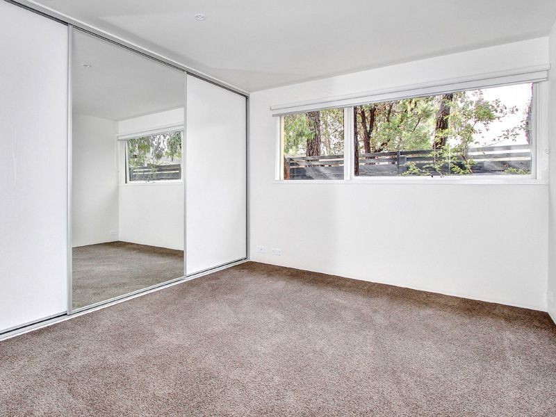 6/8 Johns Road, Mornington VIC 3931