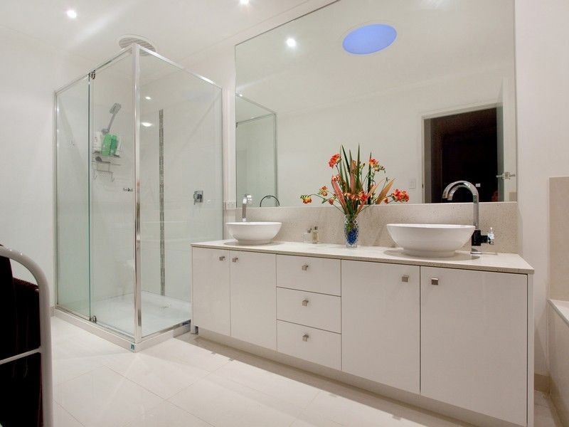 2 McCombe Boulevard, Frankston South VIC 3199